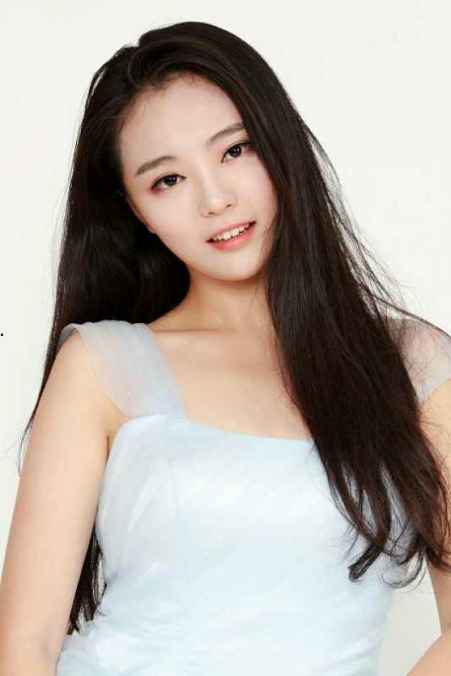 韩妤儿的照片